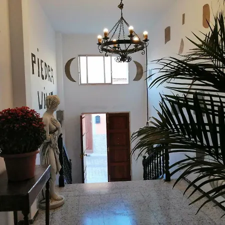 Guest house La Cruz 2*
